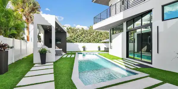 355 E Boca Raton