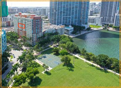 2000 N Bayshore Dr
