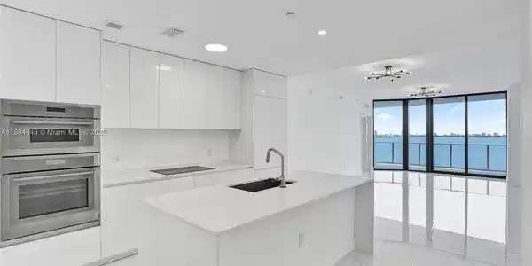 700 NE 24th Street