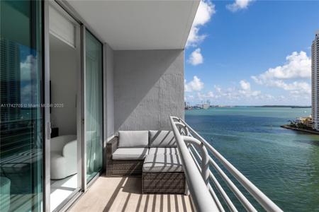 325 S Biscayne Blvd