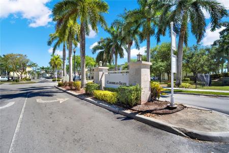 374 NE 27th Ave
