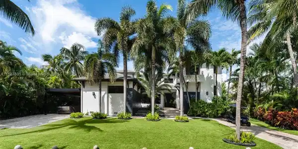 330 Caribbean Rd