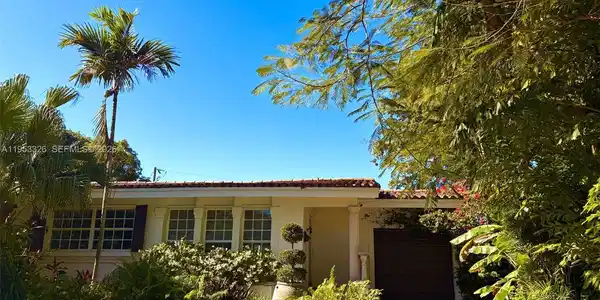 300 Manor Pl