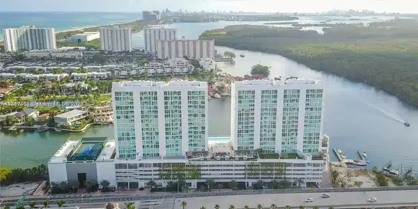 400 Sunny Isles Blvd