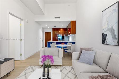 2678 Tigertail Ave.