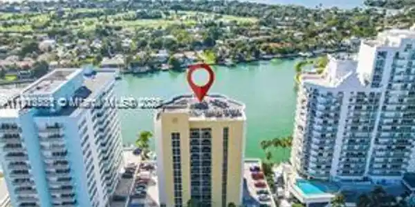 5880 Collins Ave