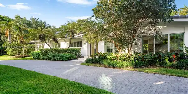 12220 Pine Needle Ln