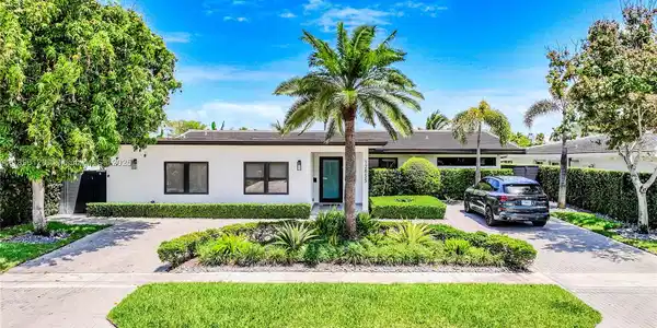 12855 Maple Rd