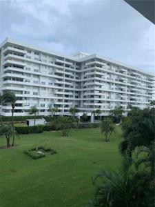 177 Ocean Lane Dr