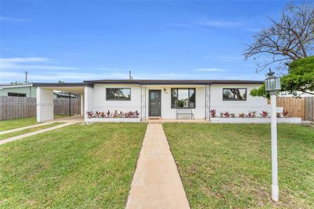 9365 Nassau Dr