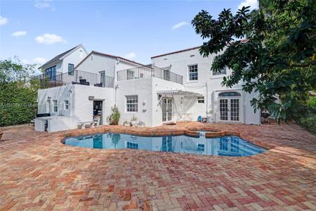 5252 La Gorce Dr