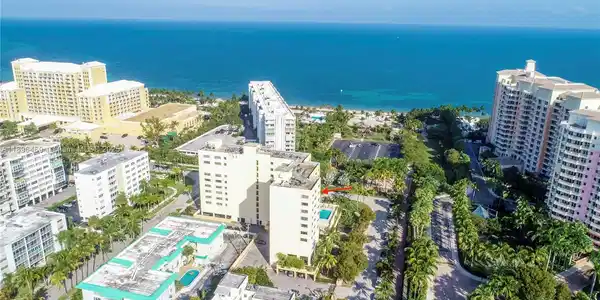 650 Ocean Dr