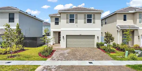 1521 SE 7th Ct