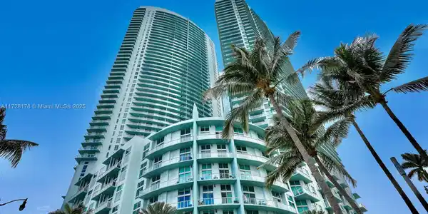 1900 N Bayshore Dr