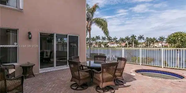 1590 Seagrape Way