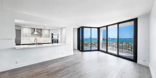 2000 Towerside Ter