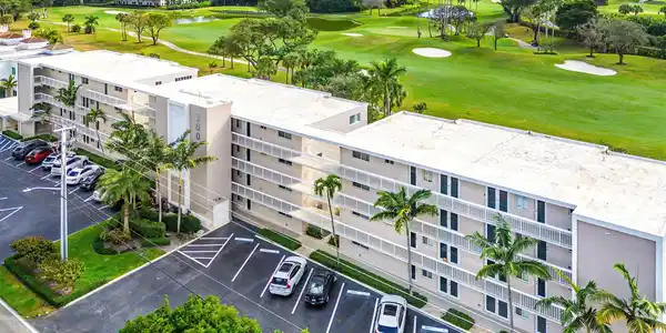 300 E Royal Palm