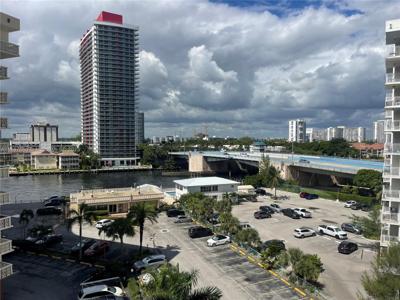1825 S Ocean Dr