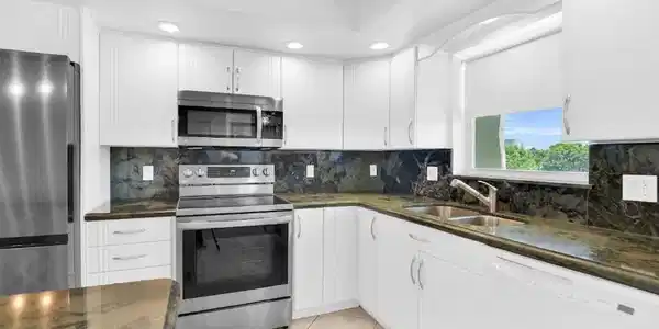 Image 3: Kitchen 2_new