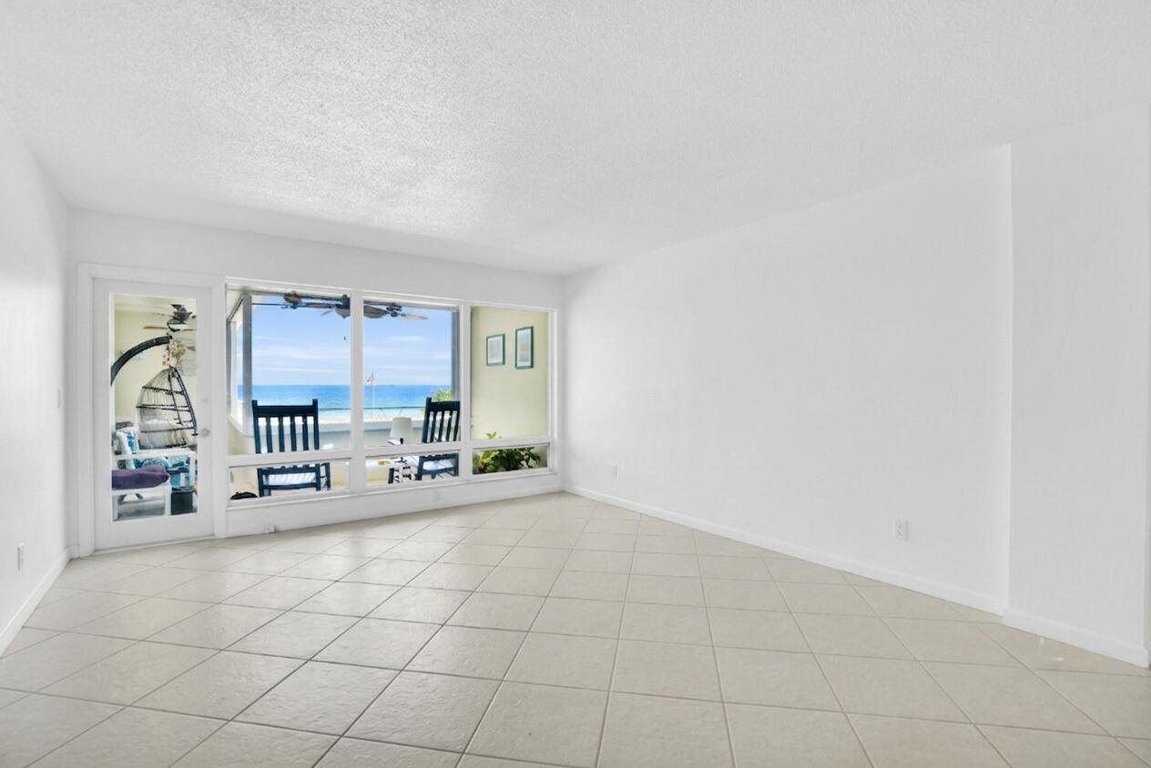 Image 4: Living room_final