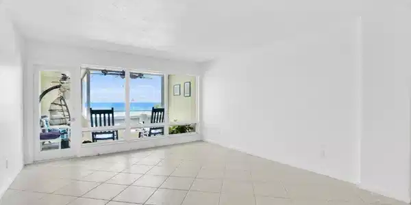 Image 4: Living room_final
