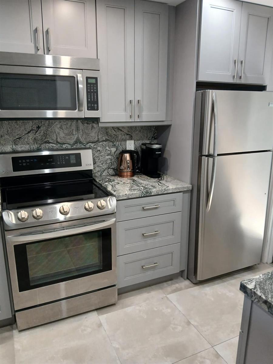 Image 2: Photo 2