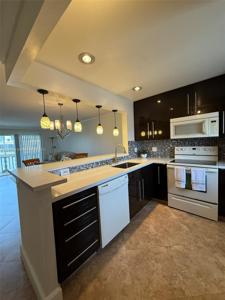 218 NE 12th Ave