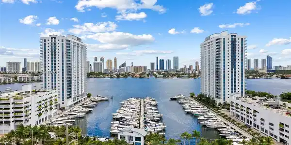17301 Biscayne Blvd