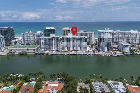 5700 Collins Ave