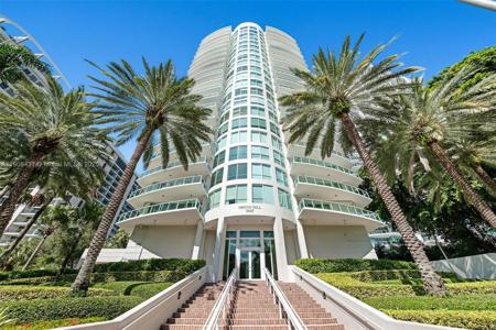 2645 S Bayshore Dr