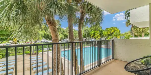 3200 Port Royale Dr N Unit 204