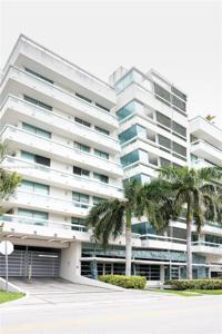 1025 92 ST