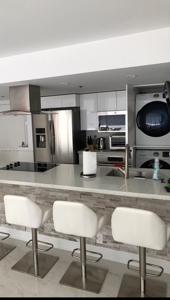 7601 E Treasure Dr