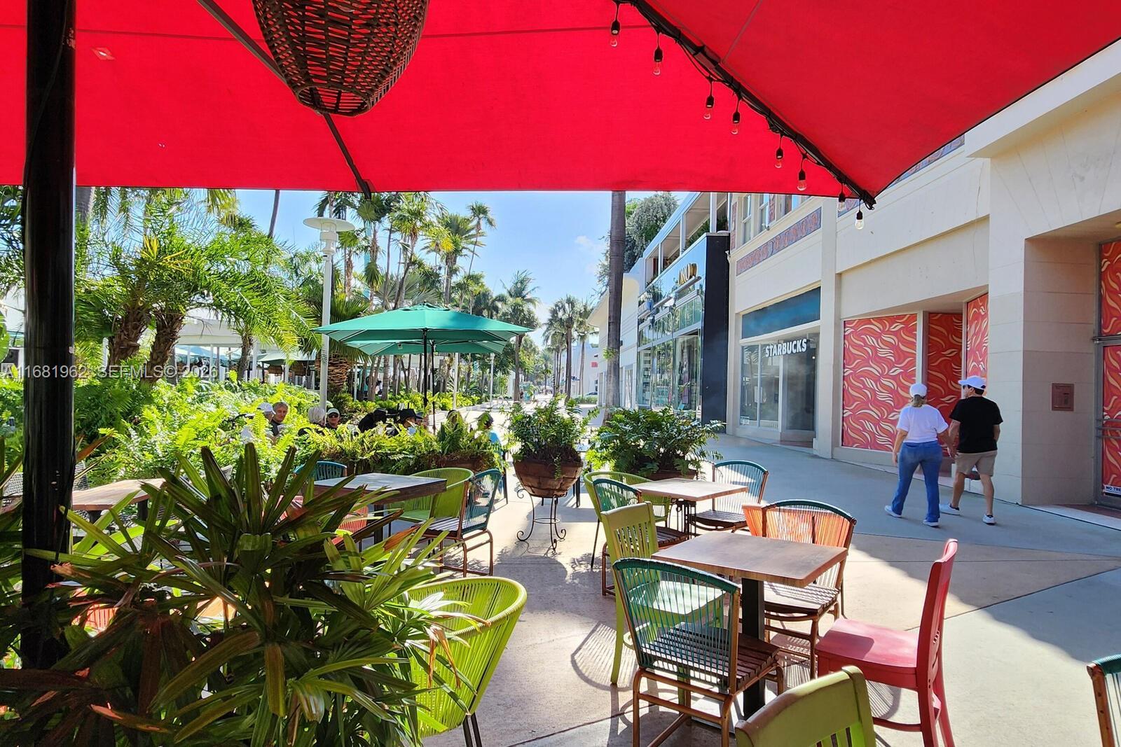 Image 4: Lincoln Road