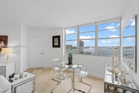 905 Brickell Bay Dr