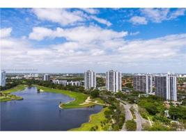 20185 E COUNTRY CLUB DR Unit 2507