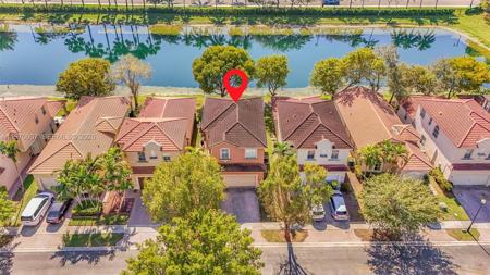 3736 NE 9 CT