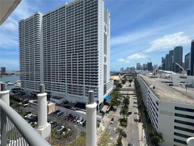 1750 N Bayshore Dr