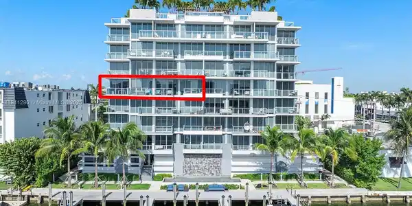 9521 E Bay Harbor Dr