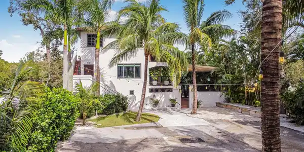 512 SW Saint Lucie