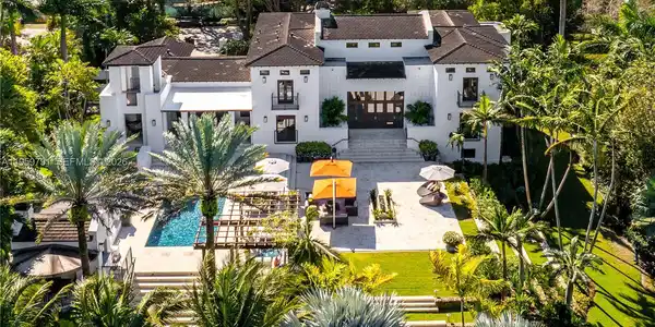555 Arvida Pkwy