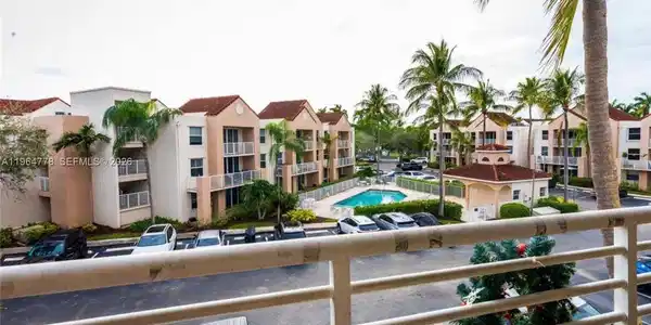 2721 Ocean Club Blvd
