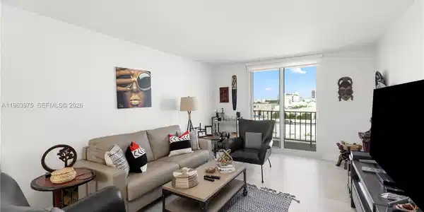 720 Collins Ave