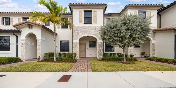 11851 SW 246th Ter