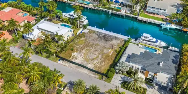 500 Coral Way