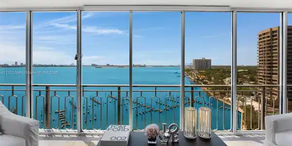 11111 Biscayne Blvd