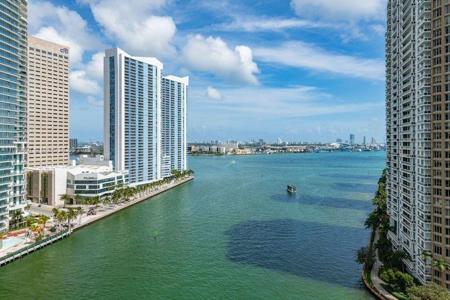 465 Brickell Ave