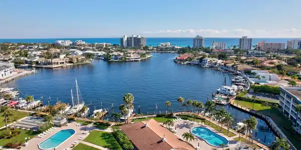 100 Pelican Pointe