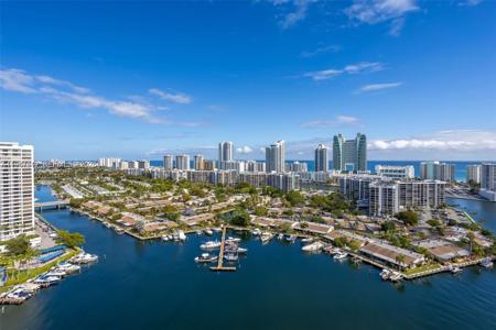 300 Three Islands Blvd