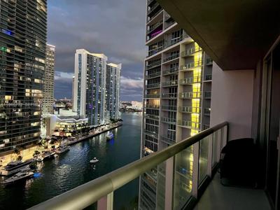 475 Brickell Ave